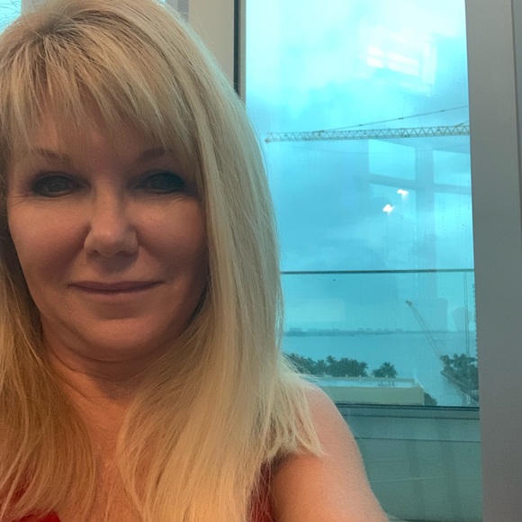 Meet your Posher, Cheryl - Picture 3 of 5